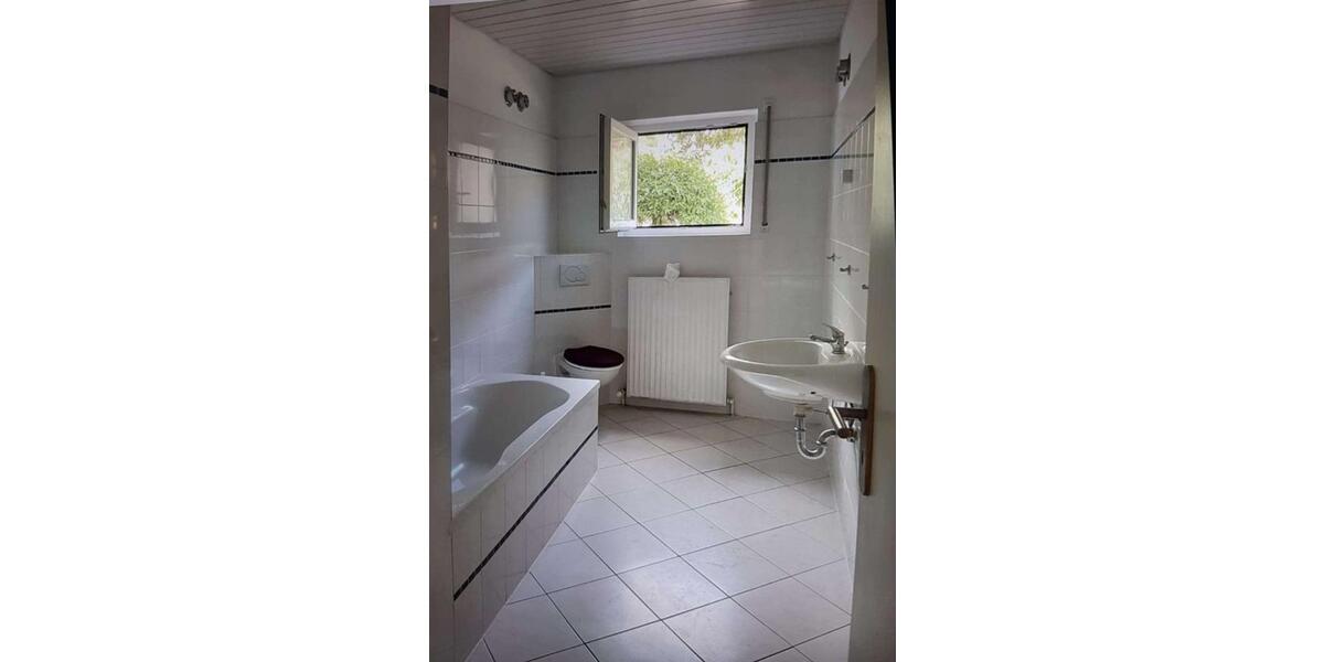 Erdgeschoßwohnung Waldems - 5 Zimmer, 155 m&sup2;, 1.180&euro; | Angebot:25525860