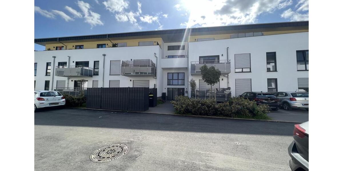 Neuwertige 2-Zi. Penthousewohnung mit Dachterrasse 2 zimmer