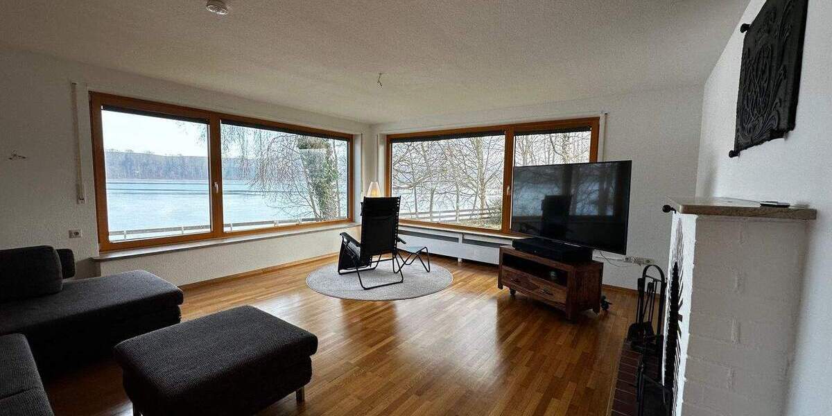 Einfamilienhaus Lautrach - 9 Zimmer, 250 m&sup2;, 2.100&euro; | Angebot:24820175