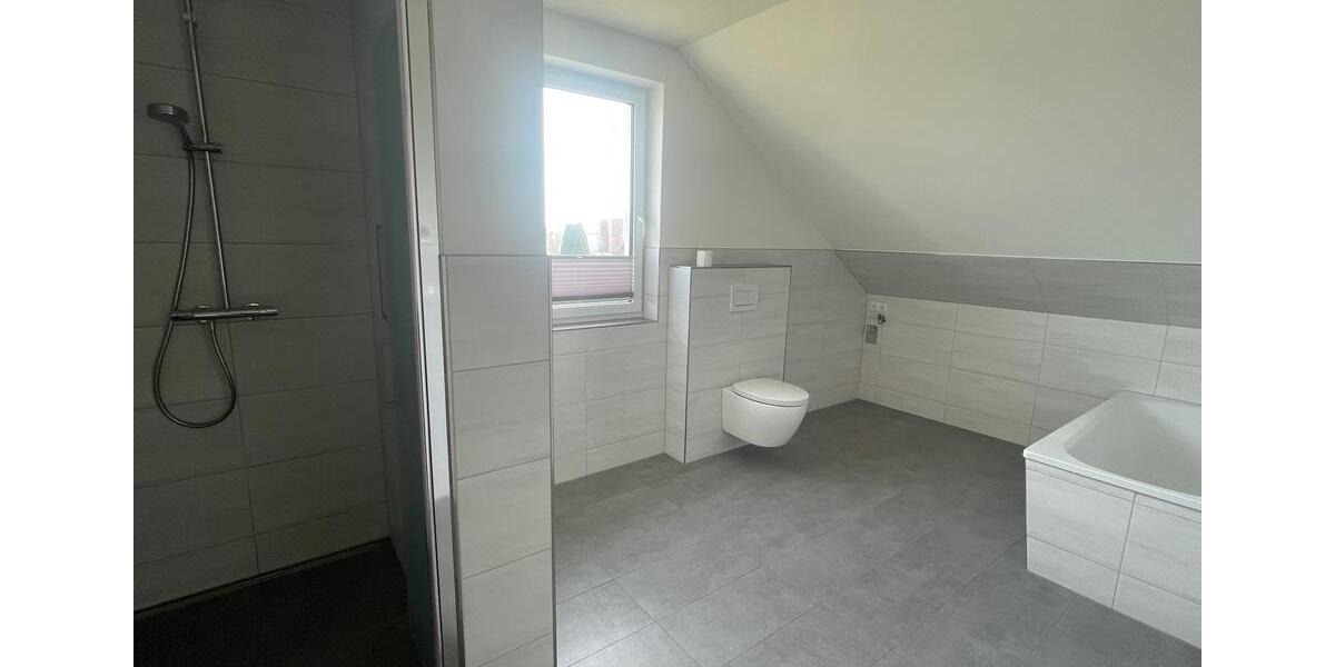 Etagenwohnung Sassnitz - 3 Zimmer, 97 m&sup2;, 1.100&euro; | Angebot:25436489
