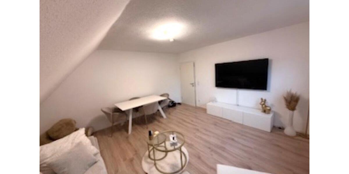 Dachgeschoßwohnung Lippstadt - 3 Zimmer, 66 m&sup2;, 725&euro; | Angebot:25195432