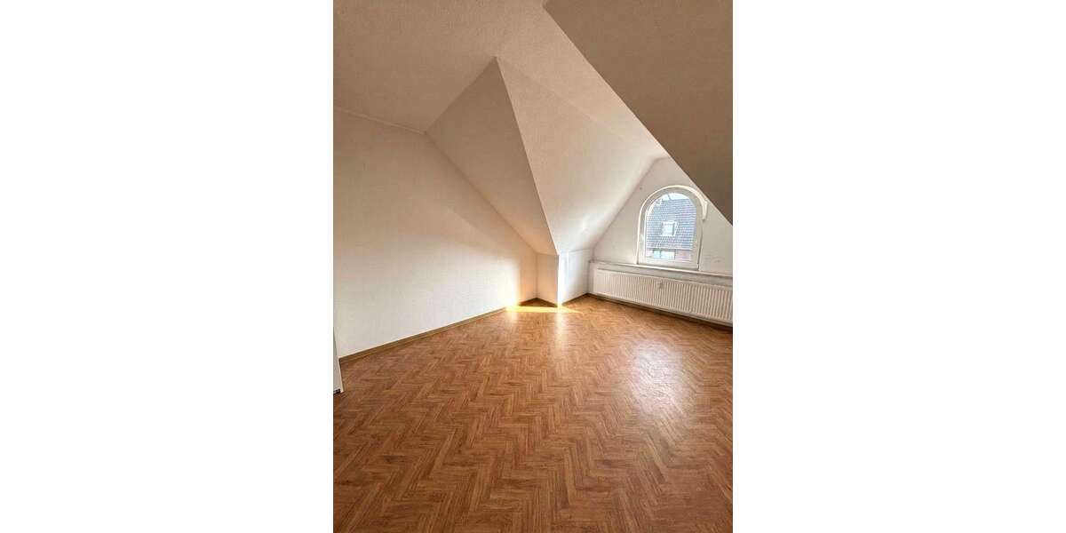 Etagenwohnung Gelsenkirchen Erle - 3.5 Zimmer, 110 m&sup2;, 468&euro; | Angebot:27016952