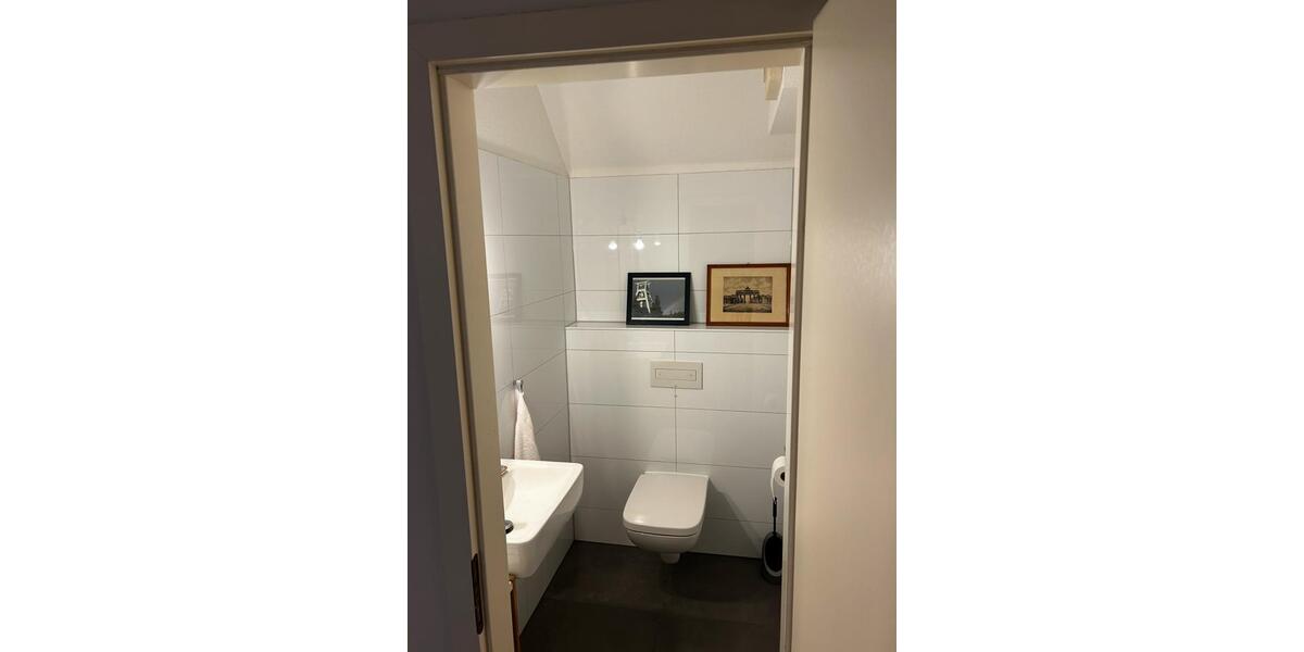 Etagenwohnung Düsseldorf Stadtbezirk 9 - 2 Zimmer, 85 m&sup2;, 1.250&euro; | Angebot:26704964