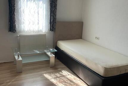 Möblierte Zimmer mit Bad in DETTINGEN ERMS bei Bad Urach 1 zimmer