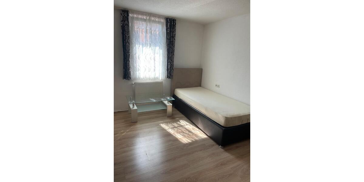 Möblierte Zimmer mit Bad in DETTINGEN ERMS bei Bad Urach 1 zimmer