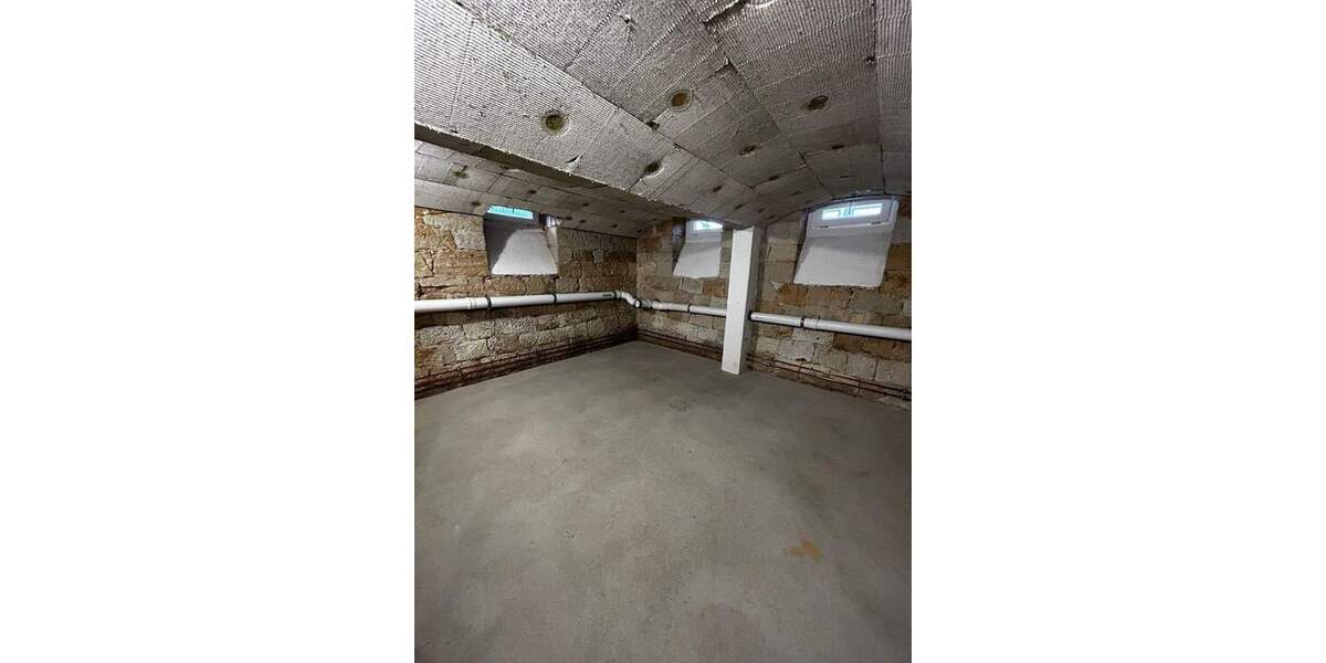 Gesamte Etage mit Balkon und eigenem Garten! 4 zimmer