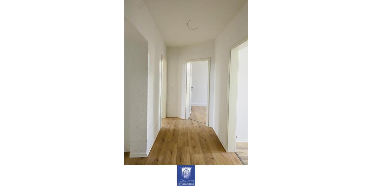 Etagenwohnung Hartha - 3 Zimmer, 73 m&sup2;, 404&euro; | Angebot:24496379
