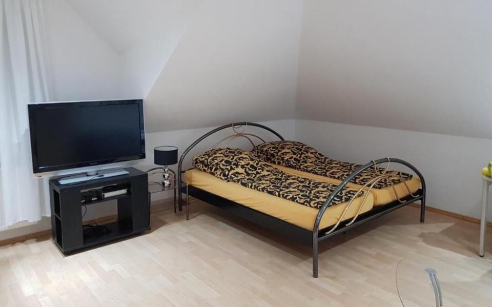 Zimmer im ersten OG in wundervoller Stadtvilla 1 zimmer