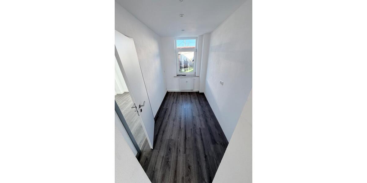 Frisch renovierte 5-Zimmer-Wohnung in Kürbitz – ca. 83 m² 5 zimmer