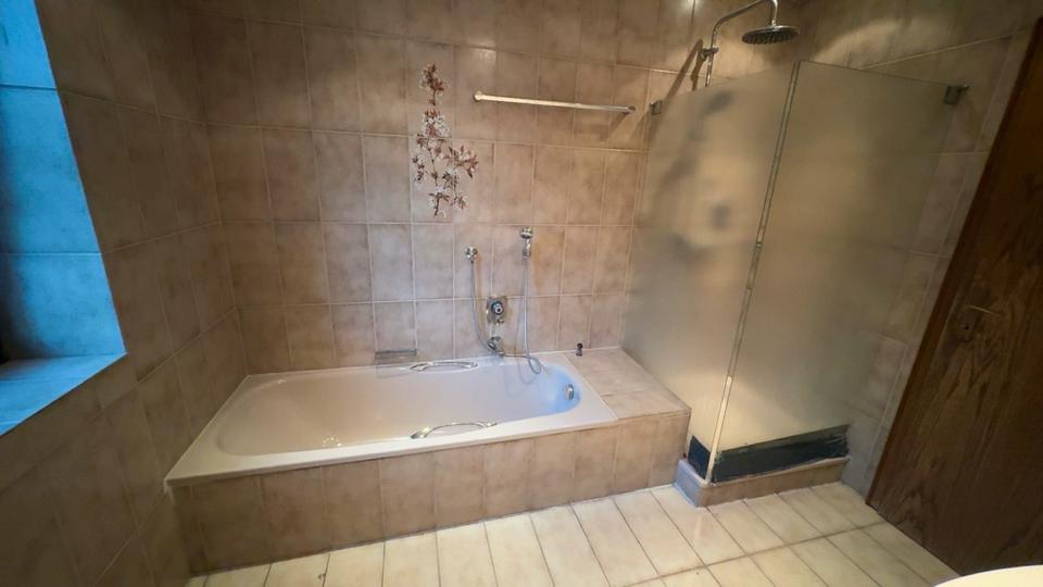 Einfamilienhaus Wenden - 6 Zimmer, 181 m&sup2;, 2.000&euro; | Angebot:25307307