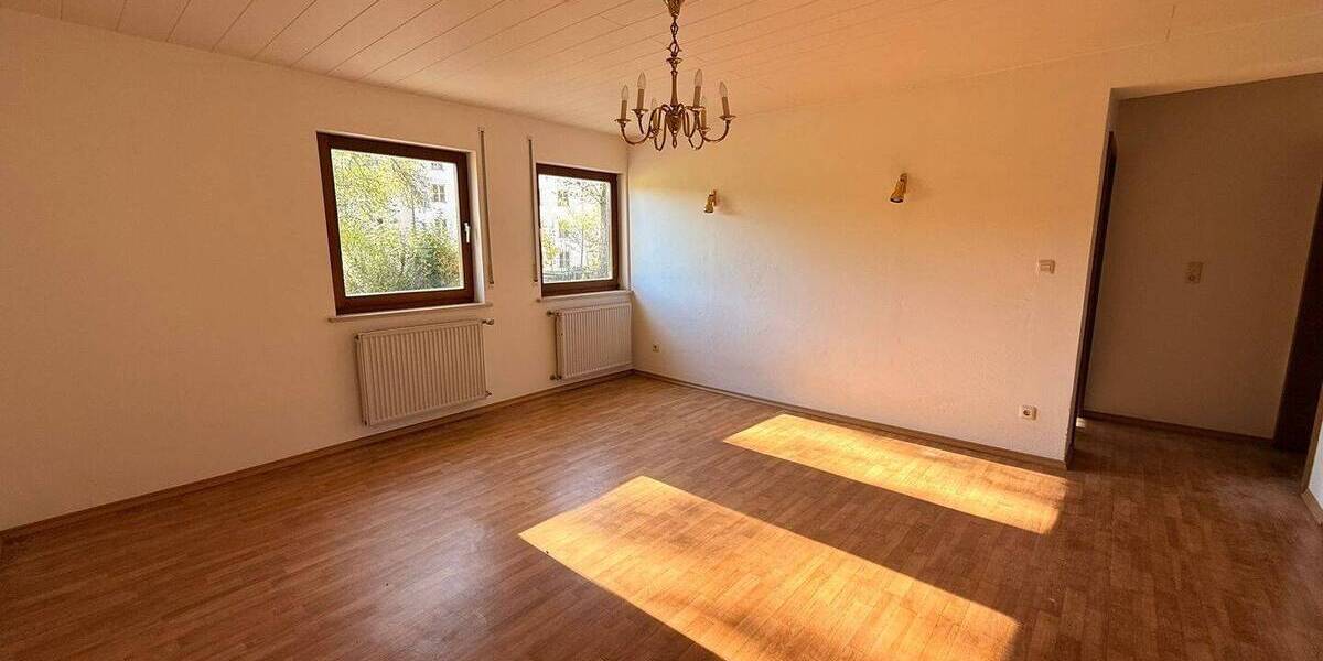 Etagenwohnung Dorfen - 3 Zimmer, 76 m&sup2;, 800&euro; | Angebot:26082370