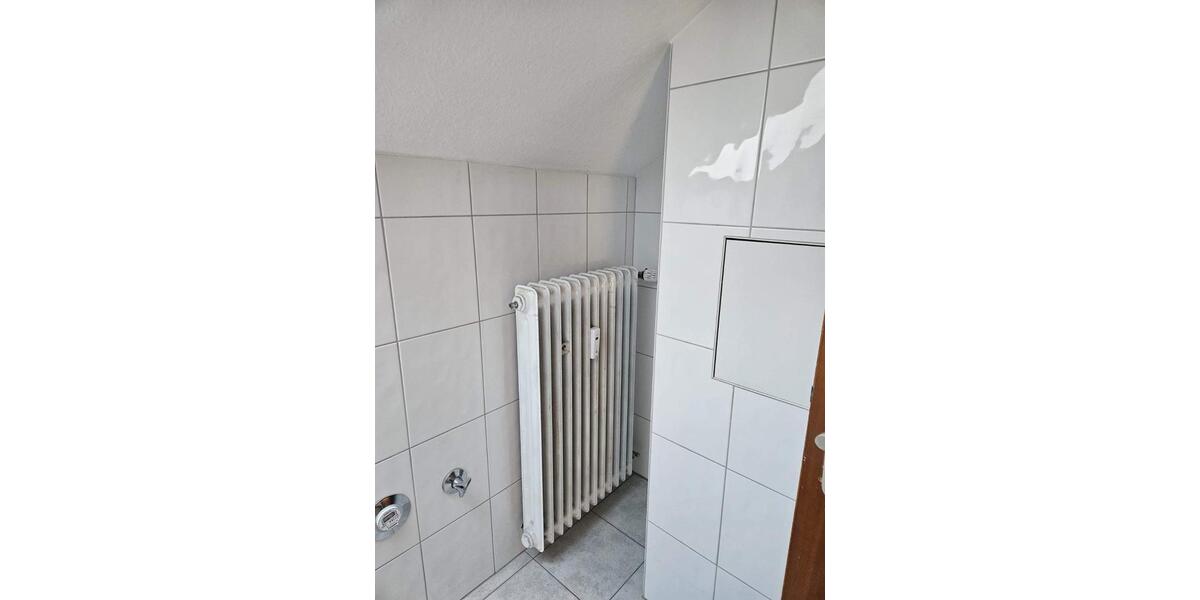 Ruhige, schöne 2 Zimmer Dachgeschosswohnung 2 zimmer