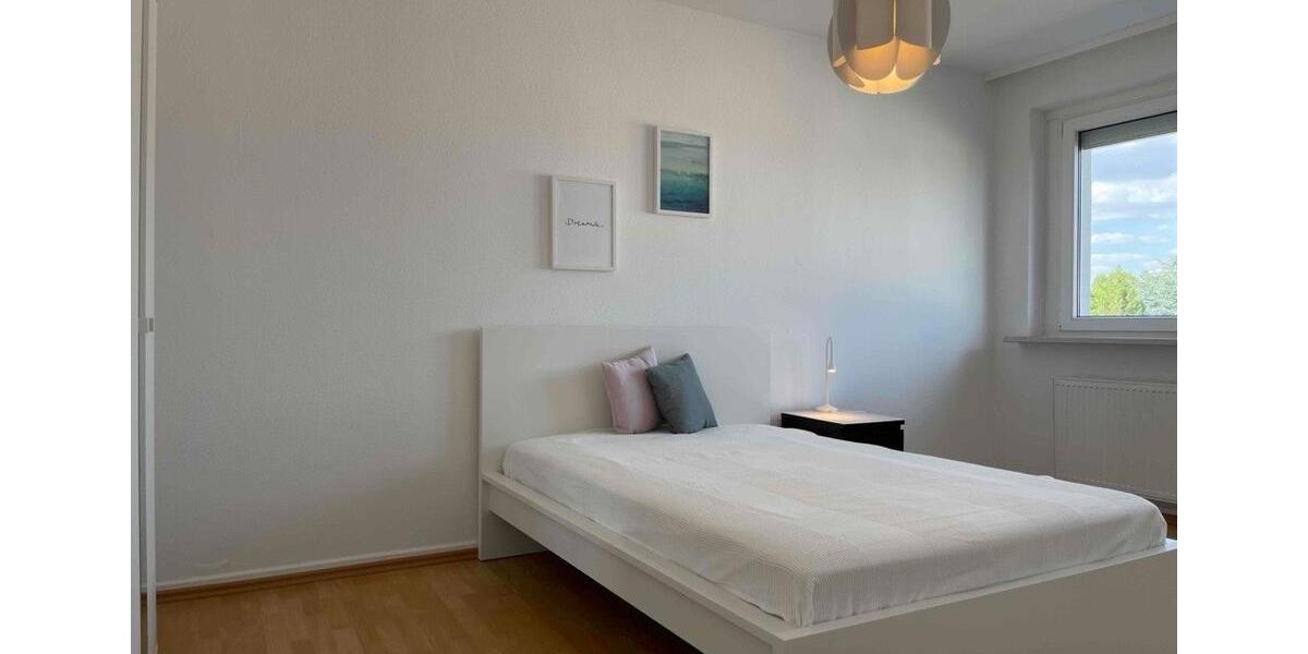 Dachgeschoßwohnung Frankfurt am Main Ginnheim - 3 Zimmer, 80 m&sup2;, 1.850&euro; | Angebot:24813641