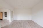 Ihr neues, saniertes Zuhause im kleinen Mehrfamilienhaus in ruhiger Seitenstraße.