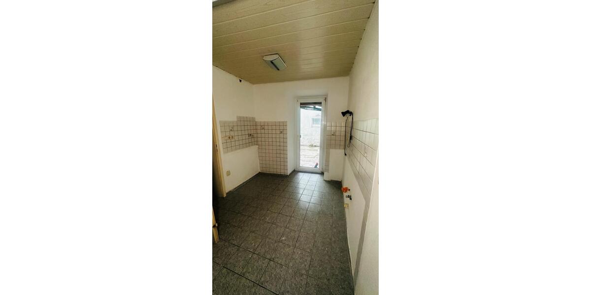 Reihenhaus Kemnath - 7 Zimmer, 153 m&sup2;, 1.300&euro; | Angebot:25948205