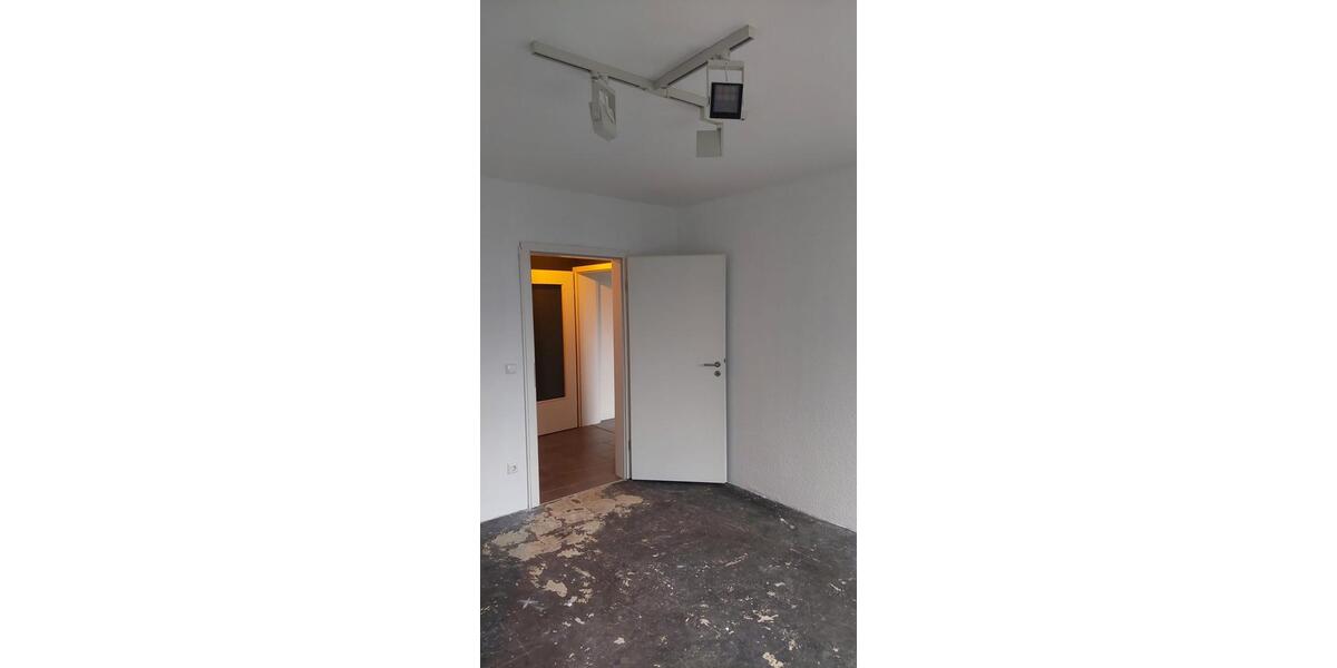 Etagenwohnung Lüdenscheid - 4 Zimmer, 75 m&sup2;, 550&euro; | Angebot:25046400