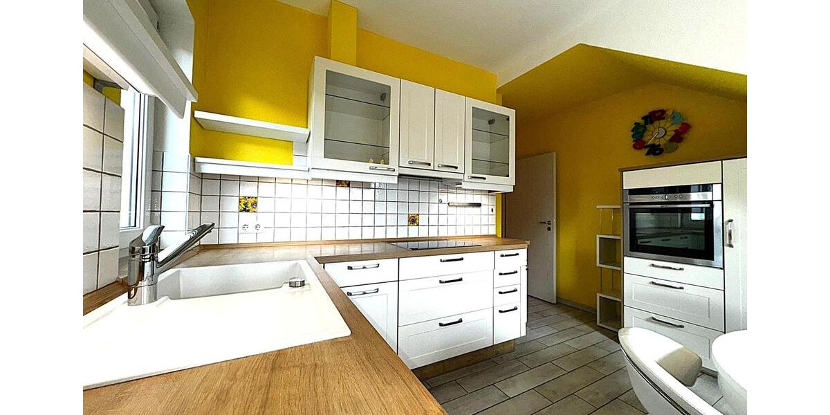 Dachgeschoßwohnung Wiesbaden Mainz-Kastel - 2 Zimmer, 65 m&sup2;, 1.150&euro; | Angebot:26381966
