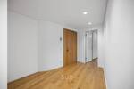 ***Skyline-Panorama & Design pur - Exklusives Wohnen im Hochhaus-Highlight***