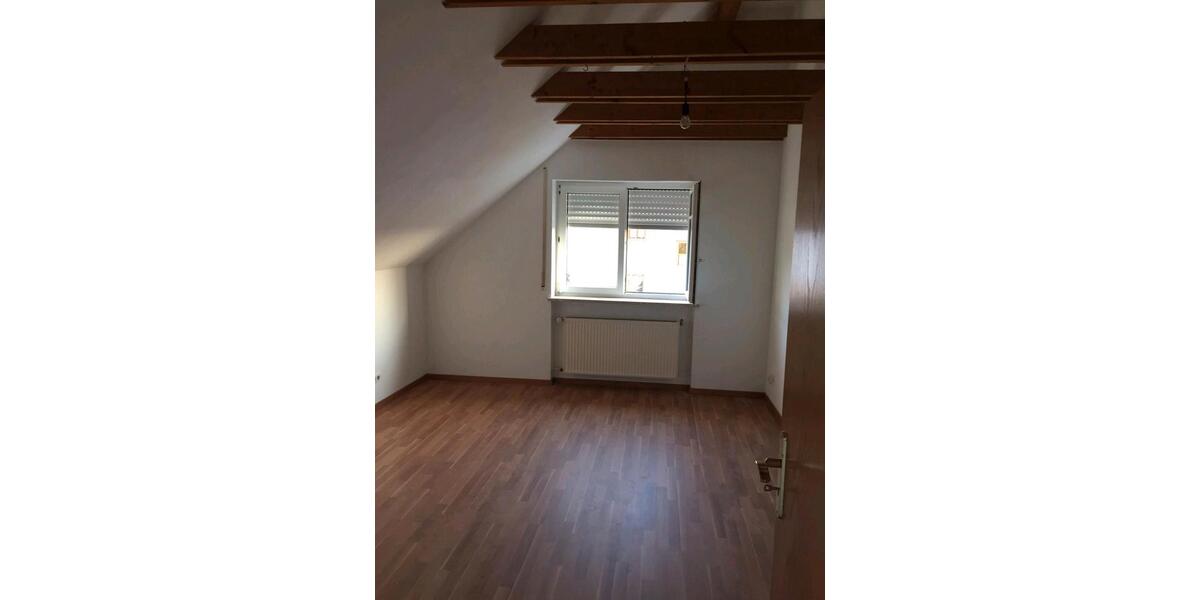 Dachgeschoßwohnung Owen - 2 Zimmer, 67 m&sup2;, 800&euro; | Angebot:24829837