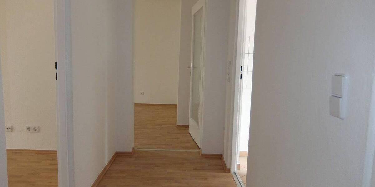 Etagenwohnung Chemnitz Yorckgebiet - 4 Zimmer, 71 m&sup2;, 365&euro; | Angebot:26834713