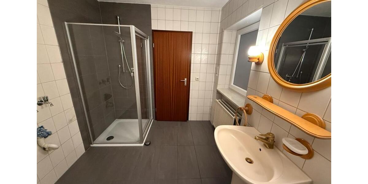 Erdgeschoßwohnung Kreuztal - 2 Zimmer, 69 m&sup2;, 700&euro; | Angebot:26665446