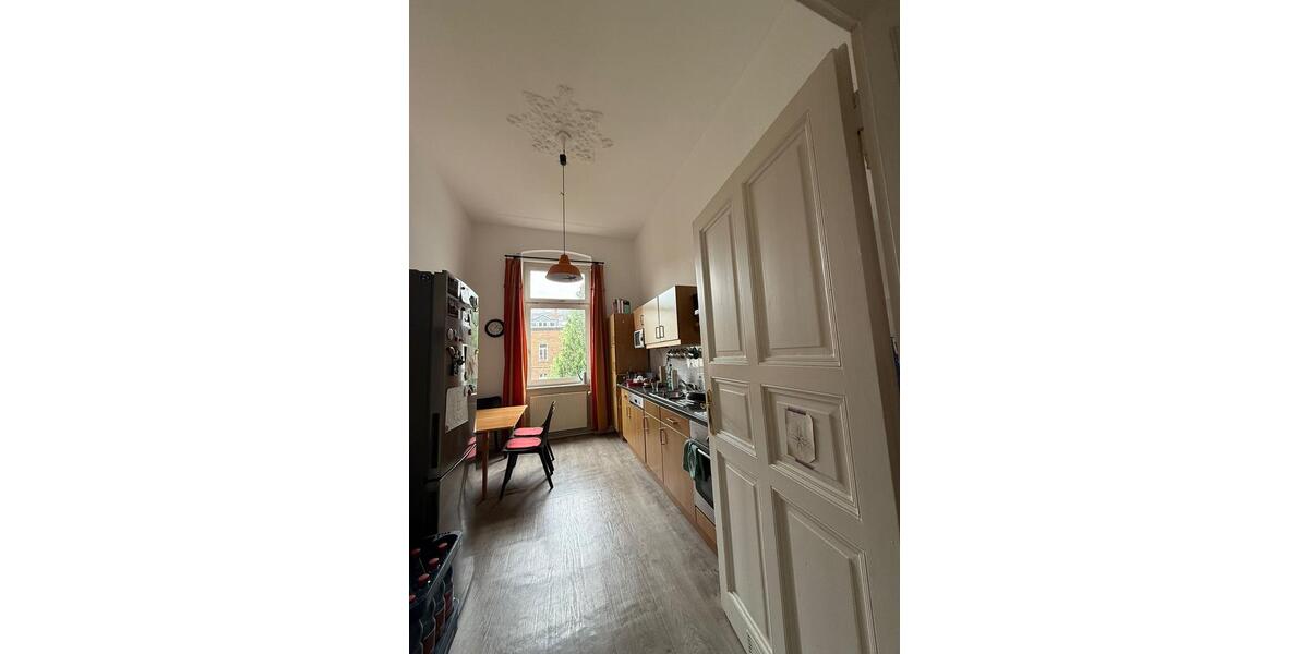 Etagenwohnung Wiesbaden Klarenthal - 4 Zimmer, 140 m&sup2;, 1.900&euro; | Angebot:26645382