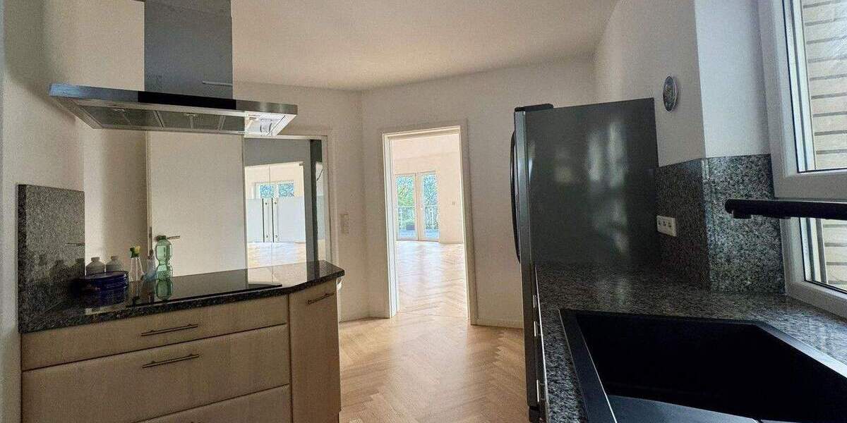 Einfamilienhaus Neckarzimmern - 6 Zimmer, 315 m&sup2;, 2.600&euro; | Angebot:24504270