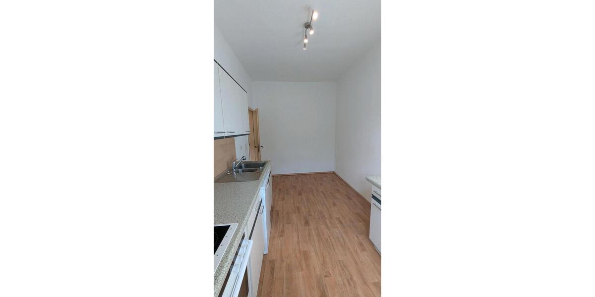 Etagenwohnung Waldheim - 3 Zimmer, 52 m&sup2;, 500&euro; | Angebot:25342722