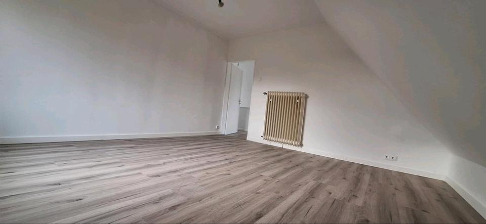 Einfamilienhaus Varrel - 3 Zimmer, 90 m&sup2;, 750&euro; | Angebot:24604823