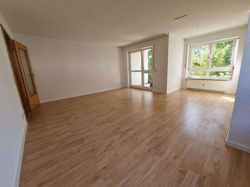 Helle 3 Zimmer Erdgeschoßwohnung