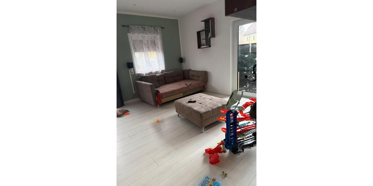 Erdgeschoßwohnung Großkarolinenfeld - 3 Zimmer, 78 m&sup2;, 1.200&euro; | Angebot:25842125