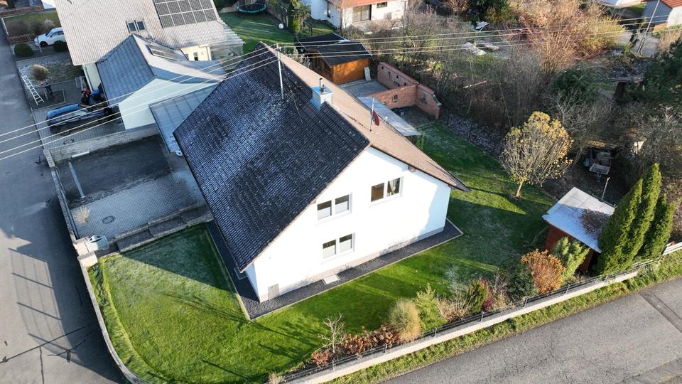 Vermiete Einfamilienhaus, 6 Zimmer, sehr schöne Ortsrandlage 6 zimmer