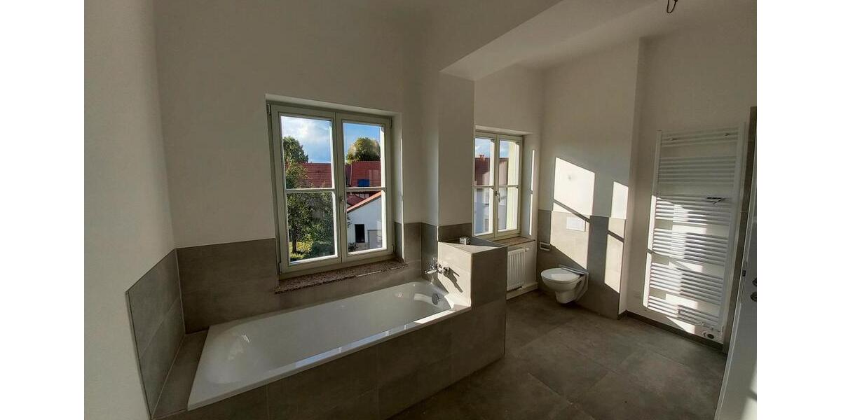 Etagenwohnung Drei Gleichen - 4 Zimmer, 120 m&sup2;, 1.200&euro; | Angebot:24870061