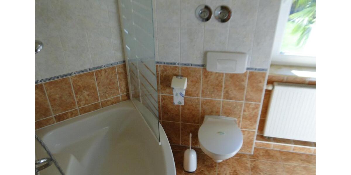 Wohnen auf Zeit Meerane - 2 Zimmer, 68 m&sup2;, 12&euro; | Angebot:26278601