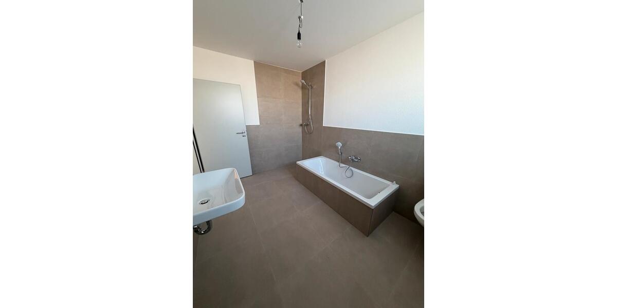 Etagenwohnung Wackersdorf - 3 Zimmer, 90 m&sup2;, 1.150&euro; | Angebot:24559475