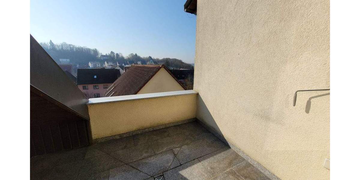 Etagenwohnung Kirchheim - 4 Zimmer, 130 m&sup2;, 980&euro; | Angebot:25845446