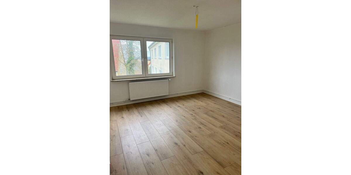 Etagenwohnung Hagen Hohenlimburg - 3 Zimmer, 66 m&sup2;, 400&euro; | Angebot:25287745