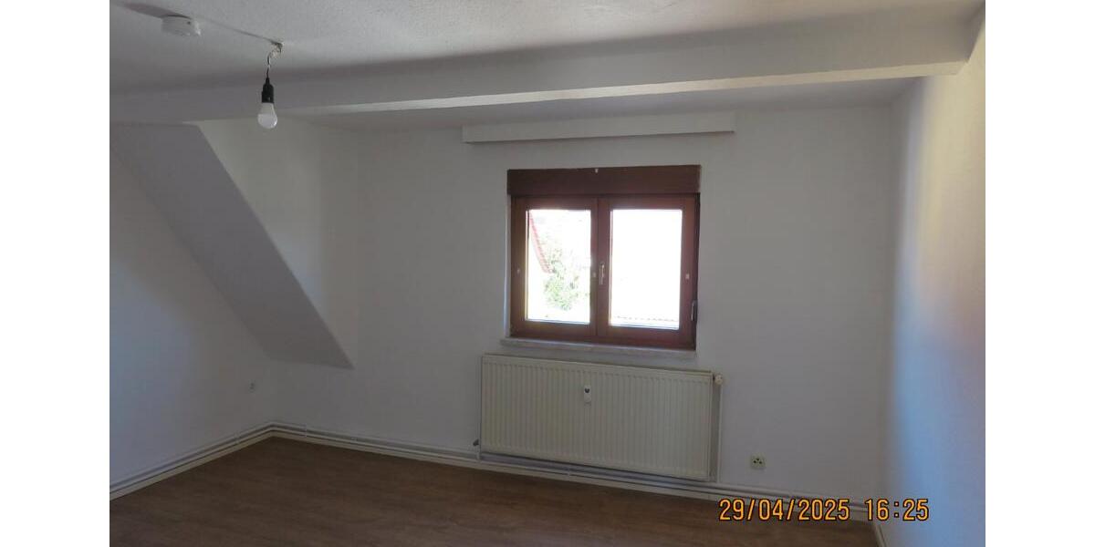 Etagenwohnung Buttstädt - 5 Zimmer, 149 m&sup2;, 670&euro; | Angebot:26645941