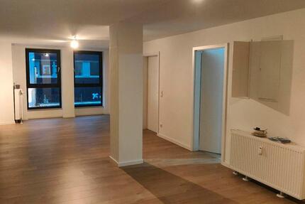 Wohnen auf Zeit Euskirchen - 2 Zimmer, 104 m&sup2;, 550&euro; | Angebot:26652641