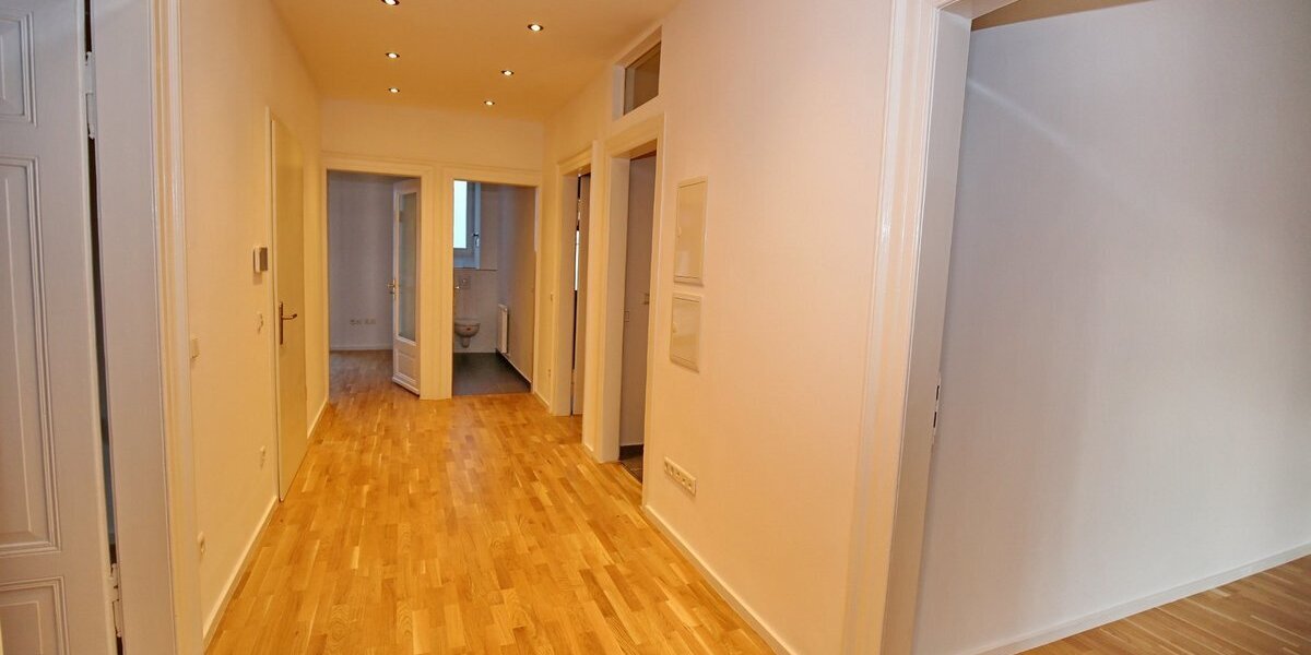 Kernsanierte Altbauetage in absoluter Innenstadtlage 4 zimmer