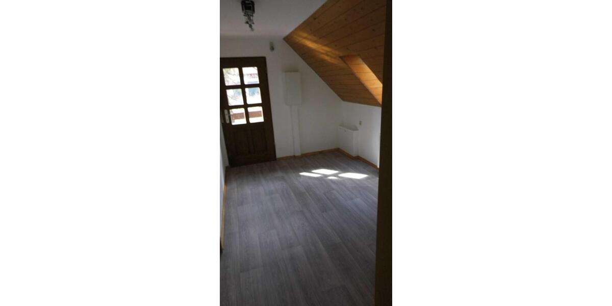 Dachgeschoßwohnung Stadtallendorf - 1.5 Zimmer, 50 m&sup2;, 400&euro; | Angebot:26521796