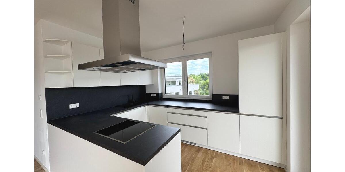 Dachgeschoßwohnung Nürtingen - 2 Zimmer, 105 m&sup2;, 1.567&euro; | Angebot:25972052