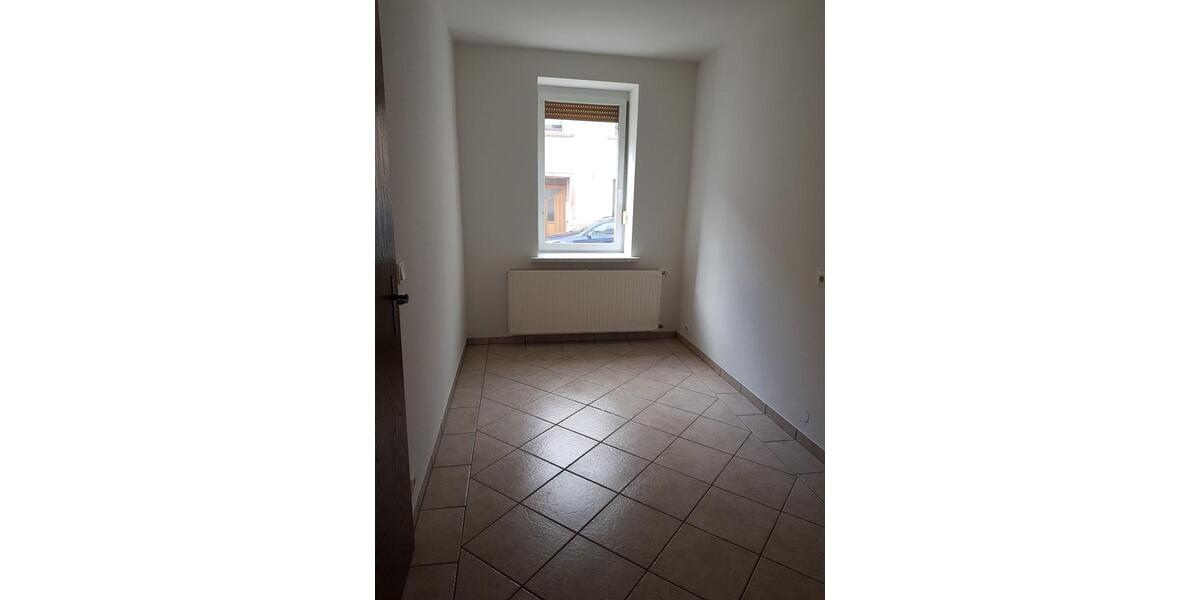 Erdgeschoßwohnung Frankenberg (Sachsen) - 2 Zimmer, 52 m&sup2;, 275&euro; | Angebot:25977223