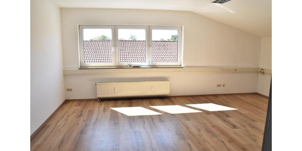 Gewerbeobjekt Karlskron - 1.000&euro; | Angebot:23120228