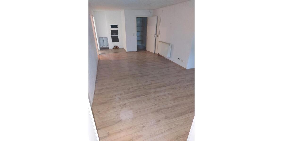 Etagenwohnung Plößberg - 3 Zimmer, 75 m&sup2;, 550&euro; | Angebot:26380385