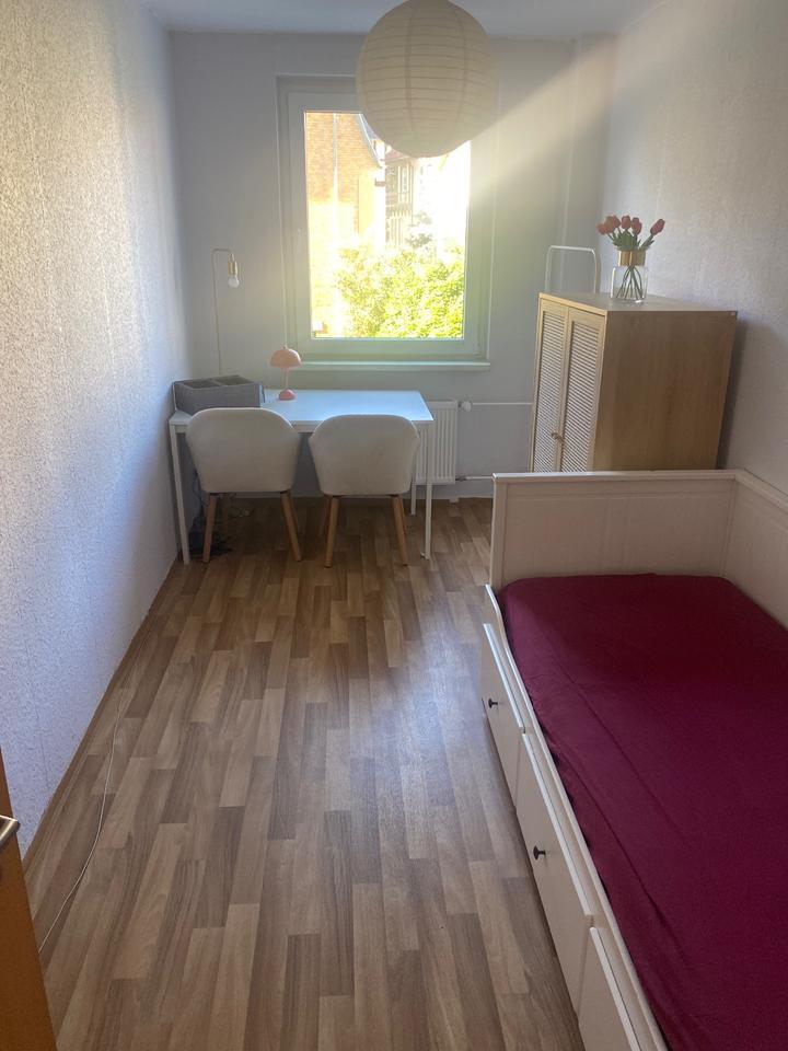 1 Zimmer zu vermieten