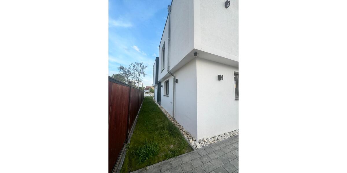 Doppelhaushälfte Halle (Saale) Damaschkestraße - 5 Zimmer, 200 m&sup2;, 2.000&euro; | Angebot:26577877