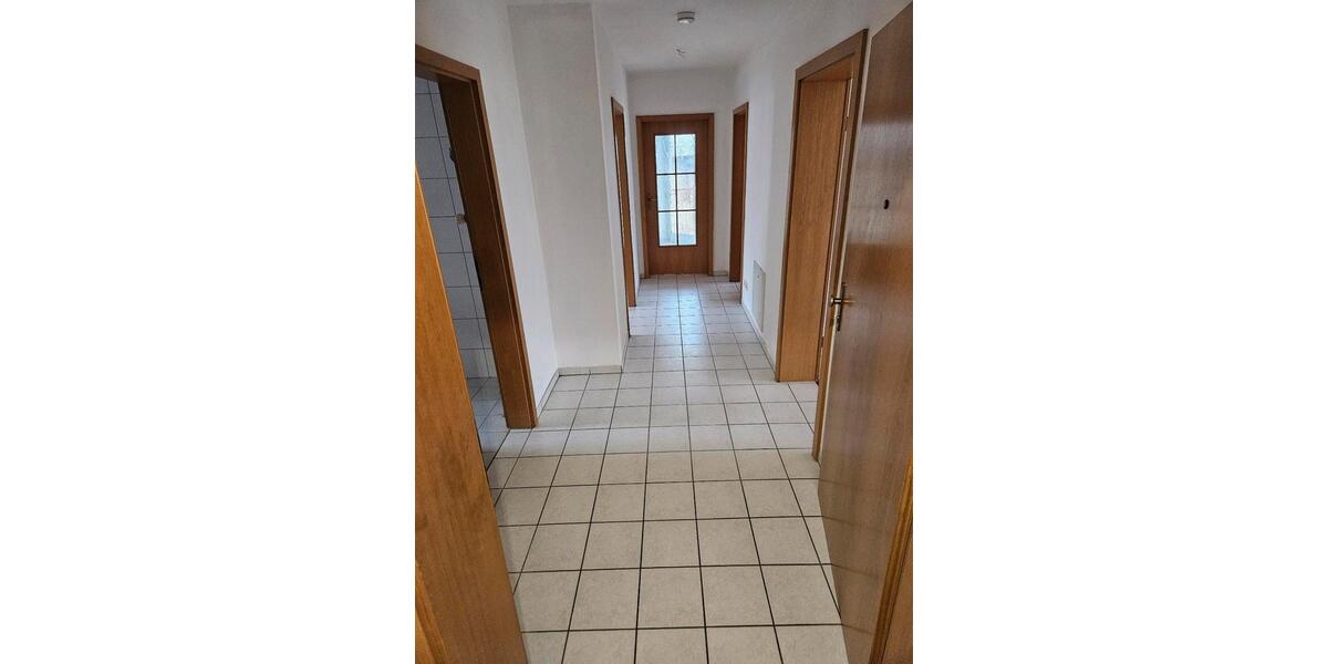 Erdgeschoßwohnung Engen - 3 Zimmer, 84 m&sup2;, 1.050&euro; | Angebot:24732397