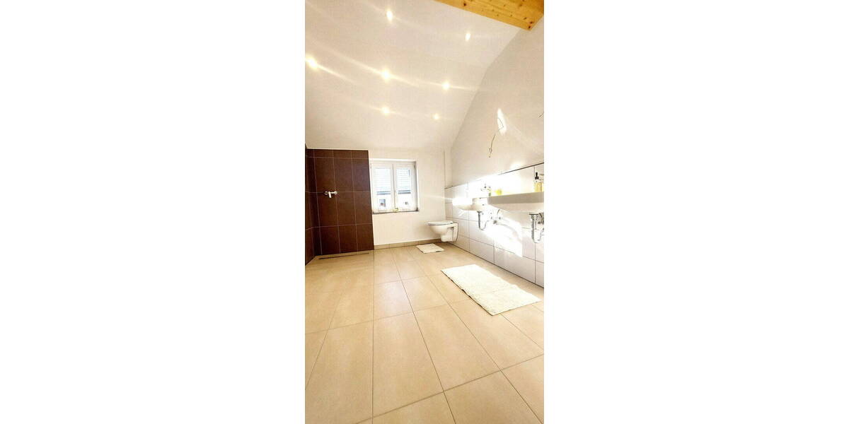 Etagenwohnung Göppingen-Hohenstaufen Hohenstaufen - 4 Zimmer, 130 m&sup2;, 1.450&euro; | Angebot:26548527