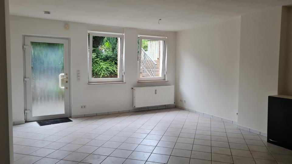 ! Klein aber fein ! Mietwohnung mit Einbauküche und Terrasse